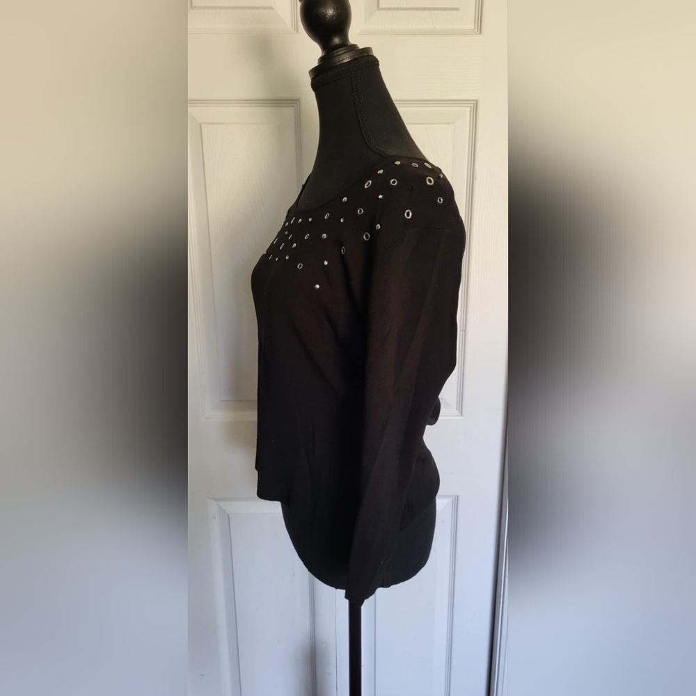 Rhinestone & Silver Eyelet Women's Large Etoile Black Lightweight Sweater - Picture 4 of 10